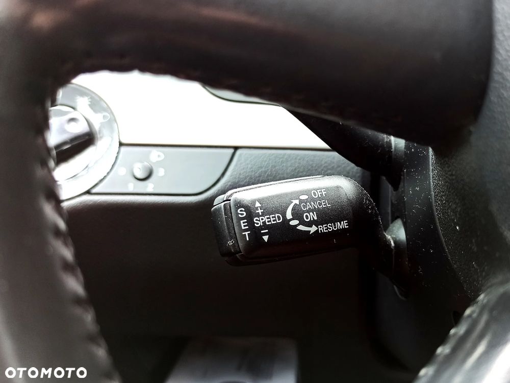 Audi A4 Limousine 2.0 TDI DPF - 11
