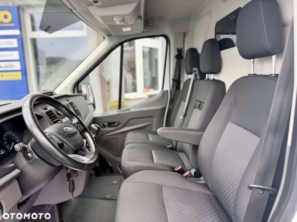 Ford Transit - 11