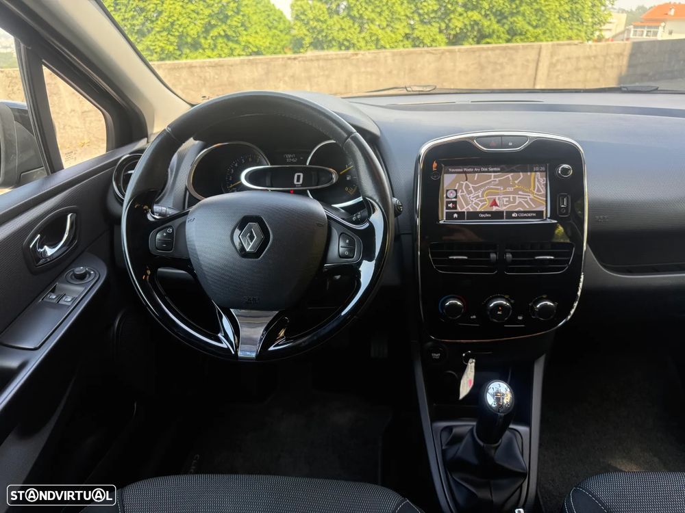 Renault Clio TCe 90 Luxe - 17