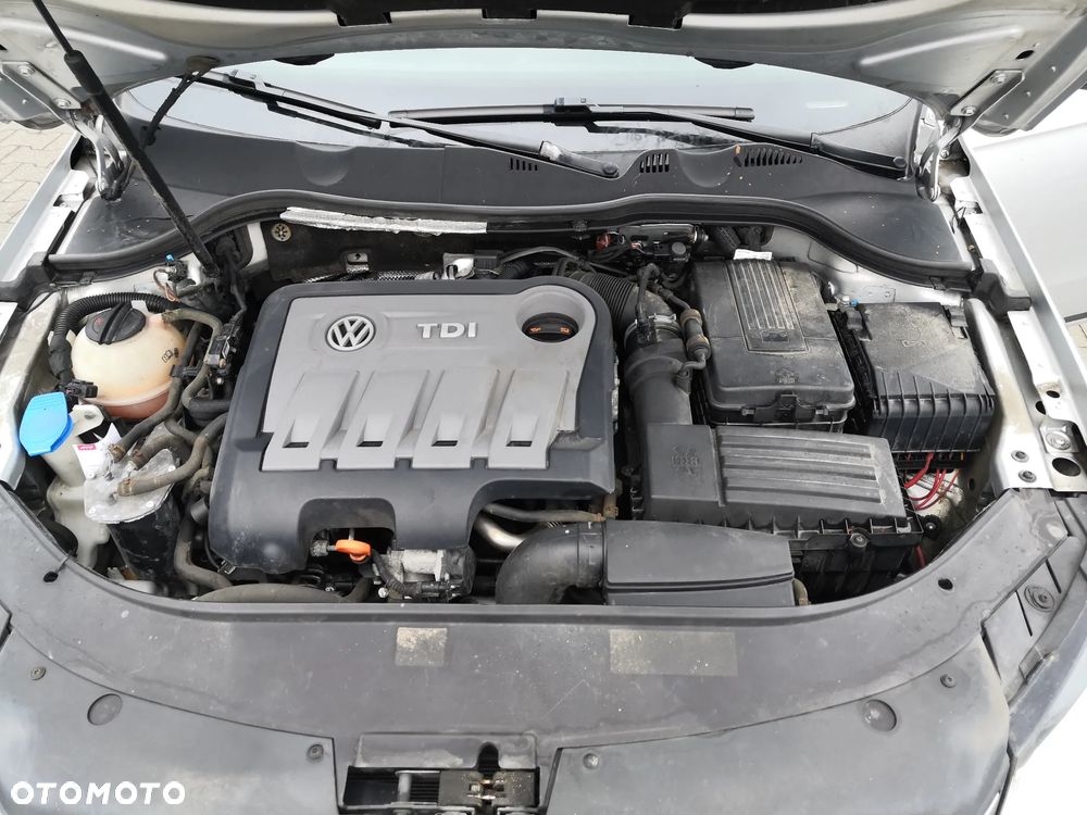 Volkswagen Passat 2.0 TDI Highline - 5