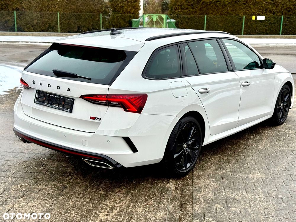 Skoda Octavia 2.0 TDI DSG RS - 10