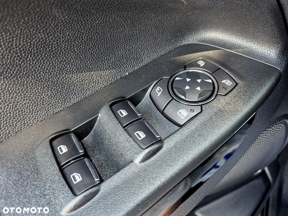 Ford EcoSport - 35