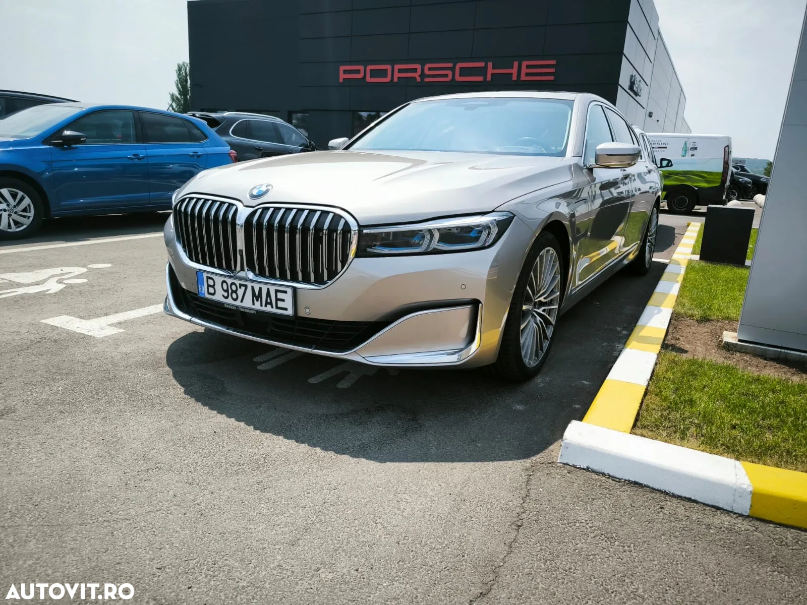 BMW Seria 7 745Le xDrive AT PHEV - 16