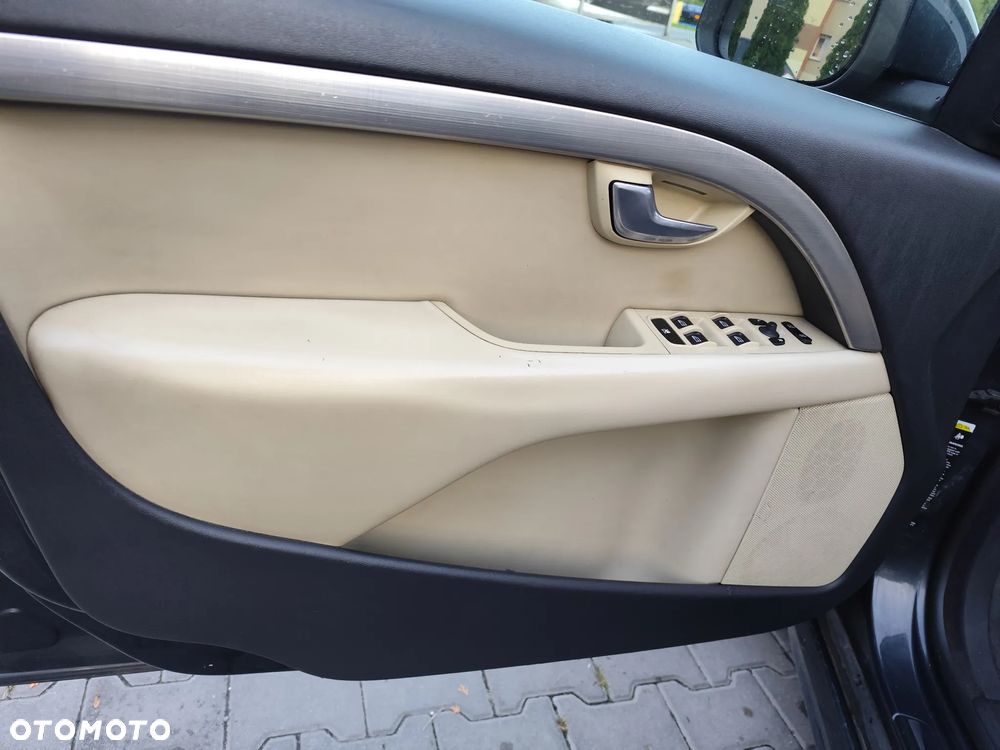 Volvo V70 2.0D Summum - 18