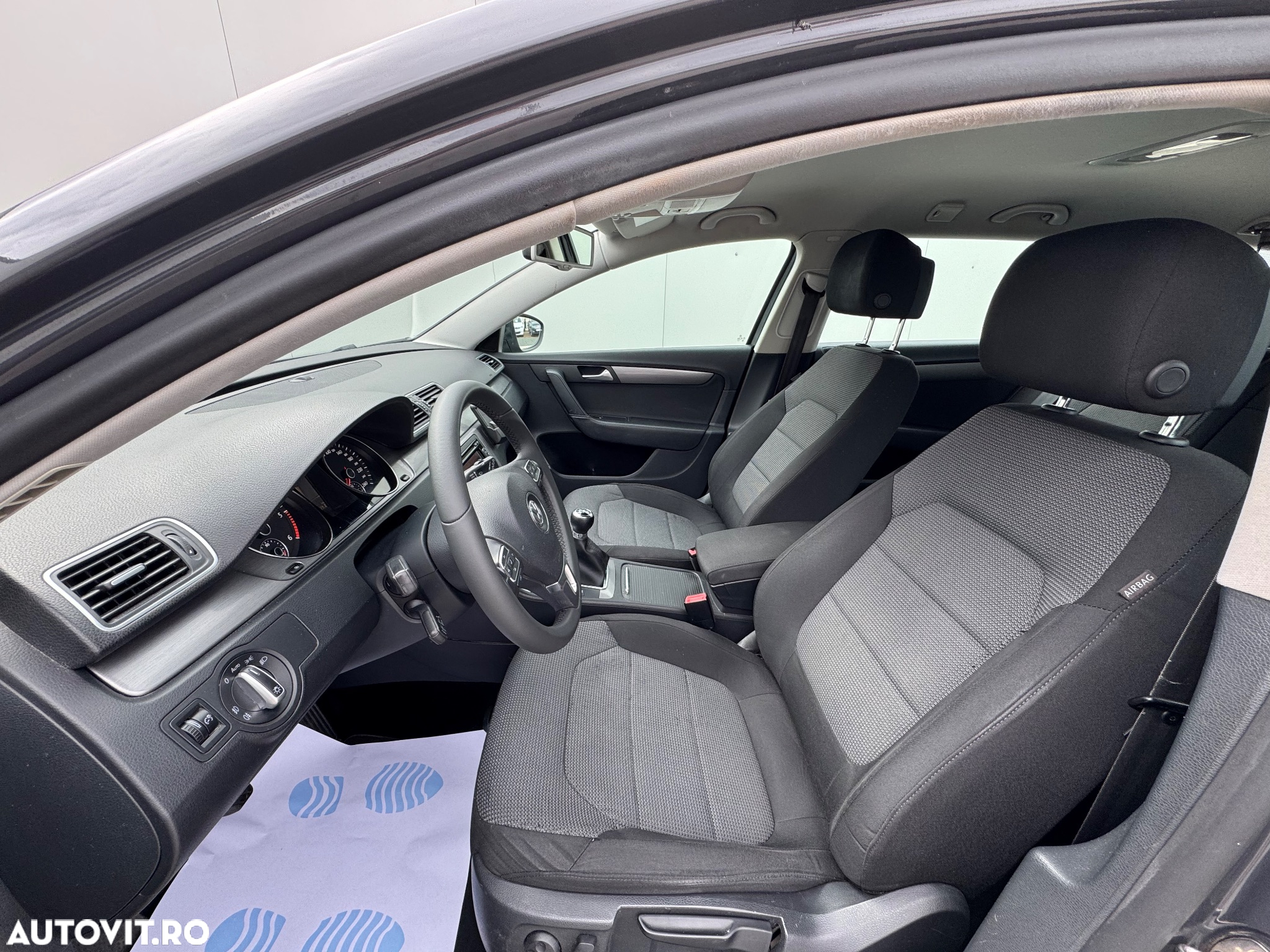 Volkswagen Passat Variant 2.0 Blue TDI SCR Highline - 5