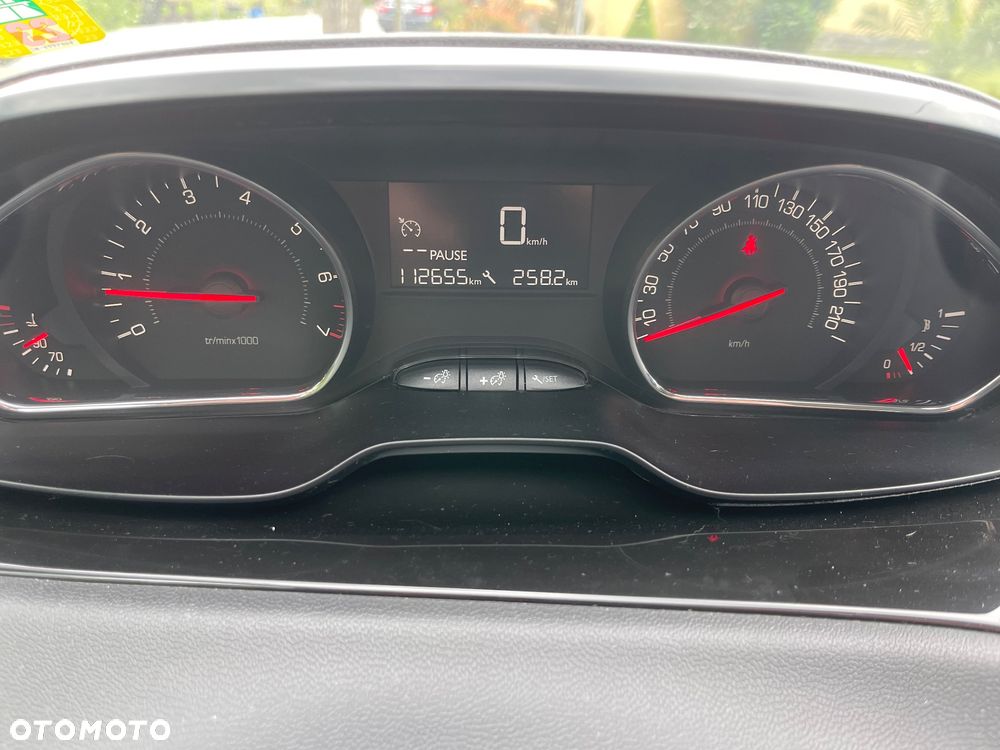 Peugeot 208 1.2 PureTech Active - 15