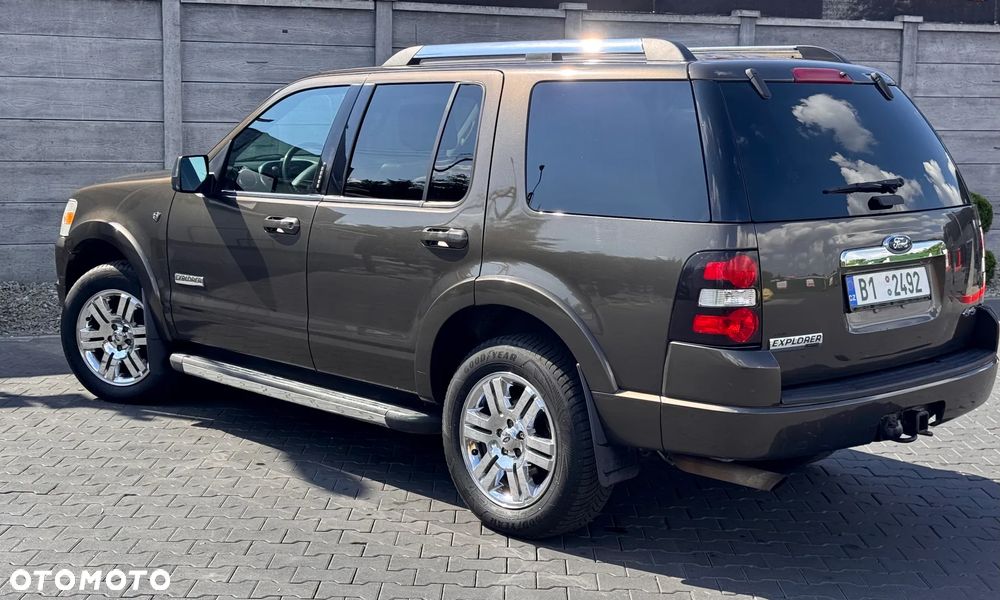 Ford Explorer 4.6 4WD - 22