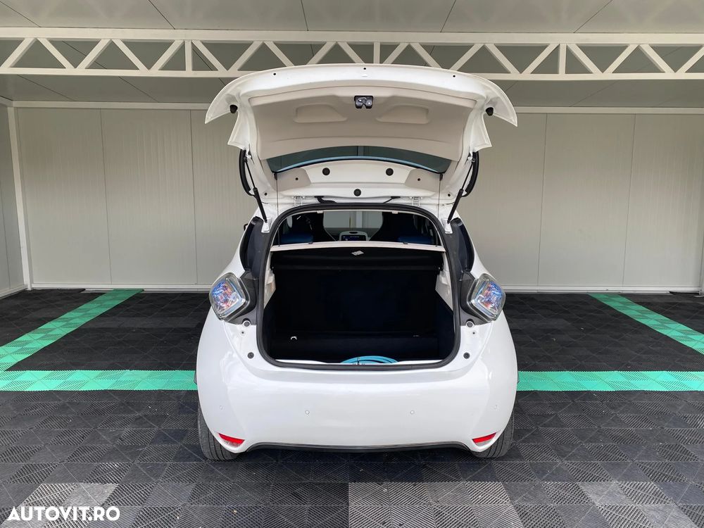 Renault ZOE - 11