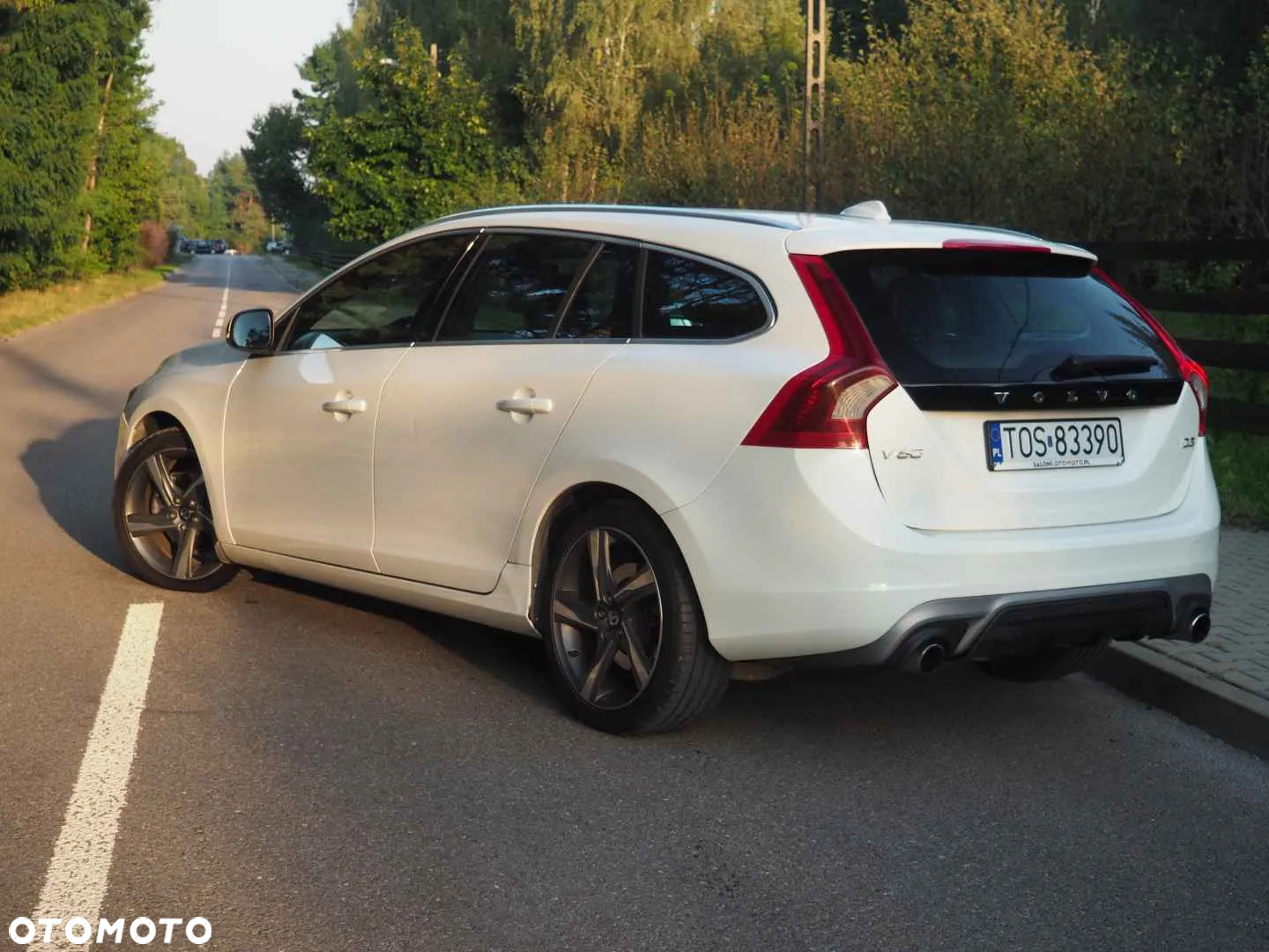 Volvo V60 D3 Geartronic R-Design - 3