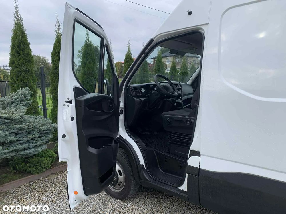 Iveco Daily 35C18 na bliźniaku 35-180 LONG - 23