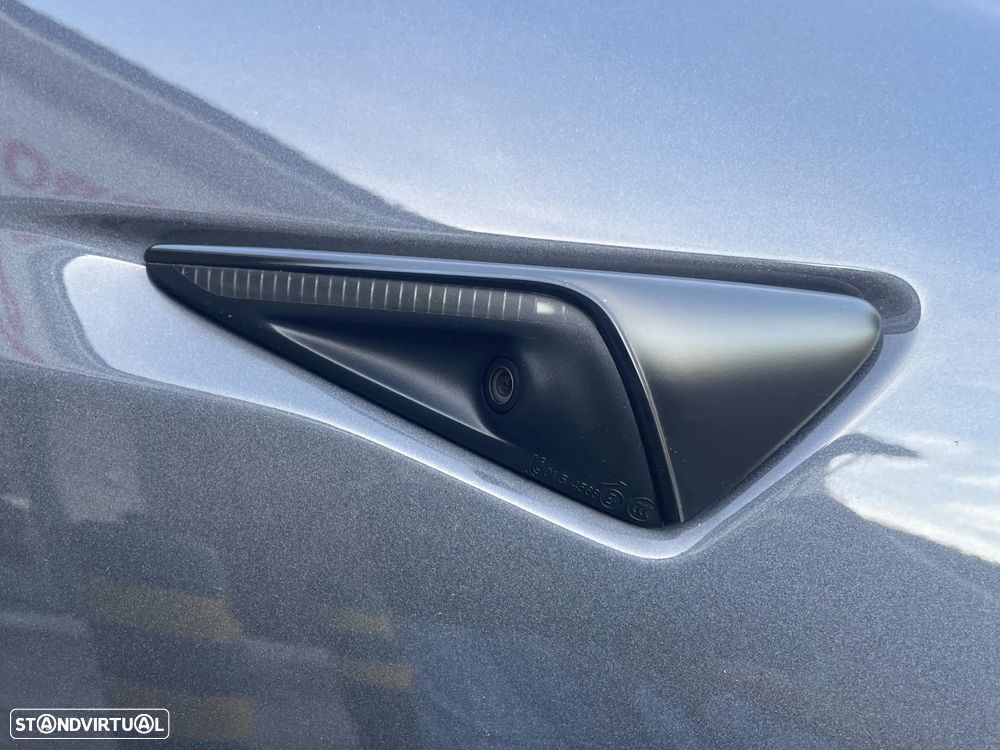 Tesla Model 3 RWD - 14