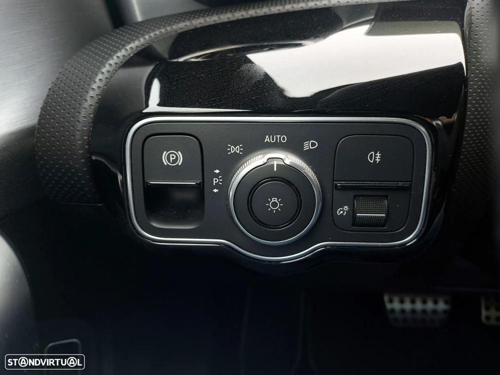 Mercedes-Benz CLA 180 d Shooting Brake AMG Line Aut. - 26