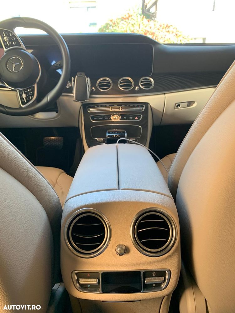 Mercedes-Benz E 220 d 4Matic 9G-TRONIC Exclusive - 10