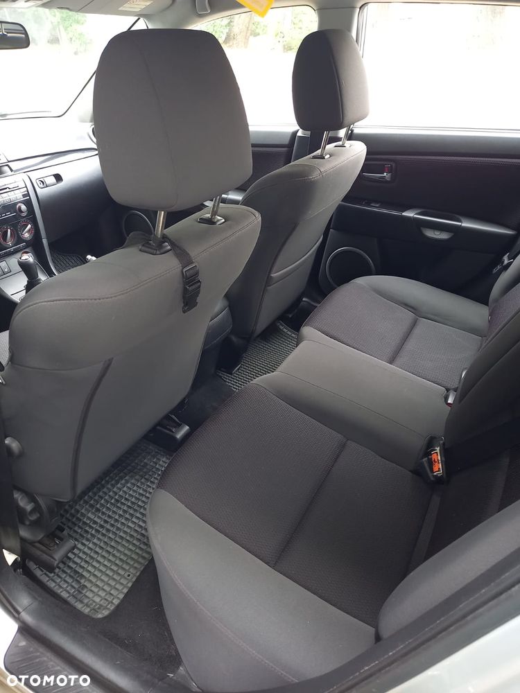 Mazda 3 1.6 Exclusive + - 14