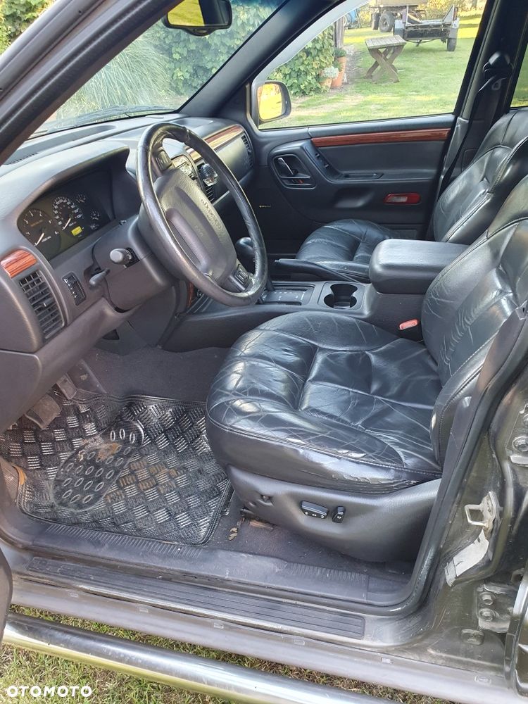 Jeep Grand Cherokee - 8