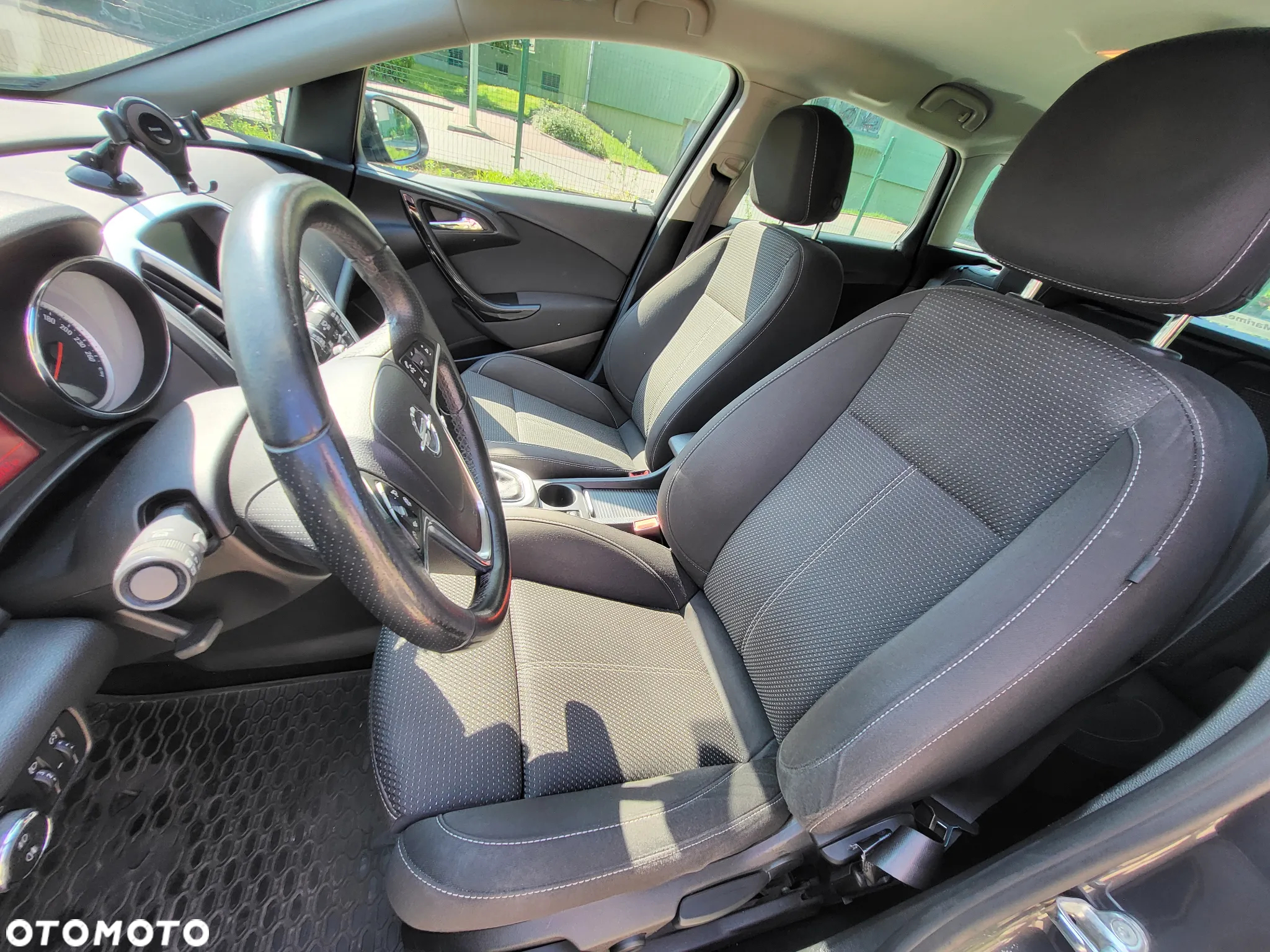 Opel Astra IV 1.6 CDTI Cosmo - 23