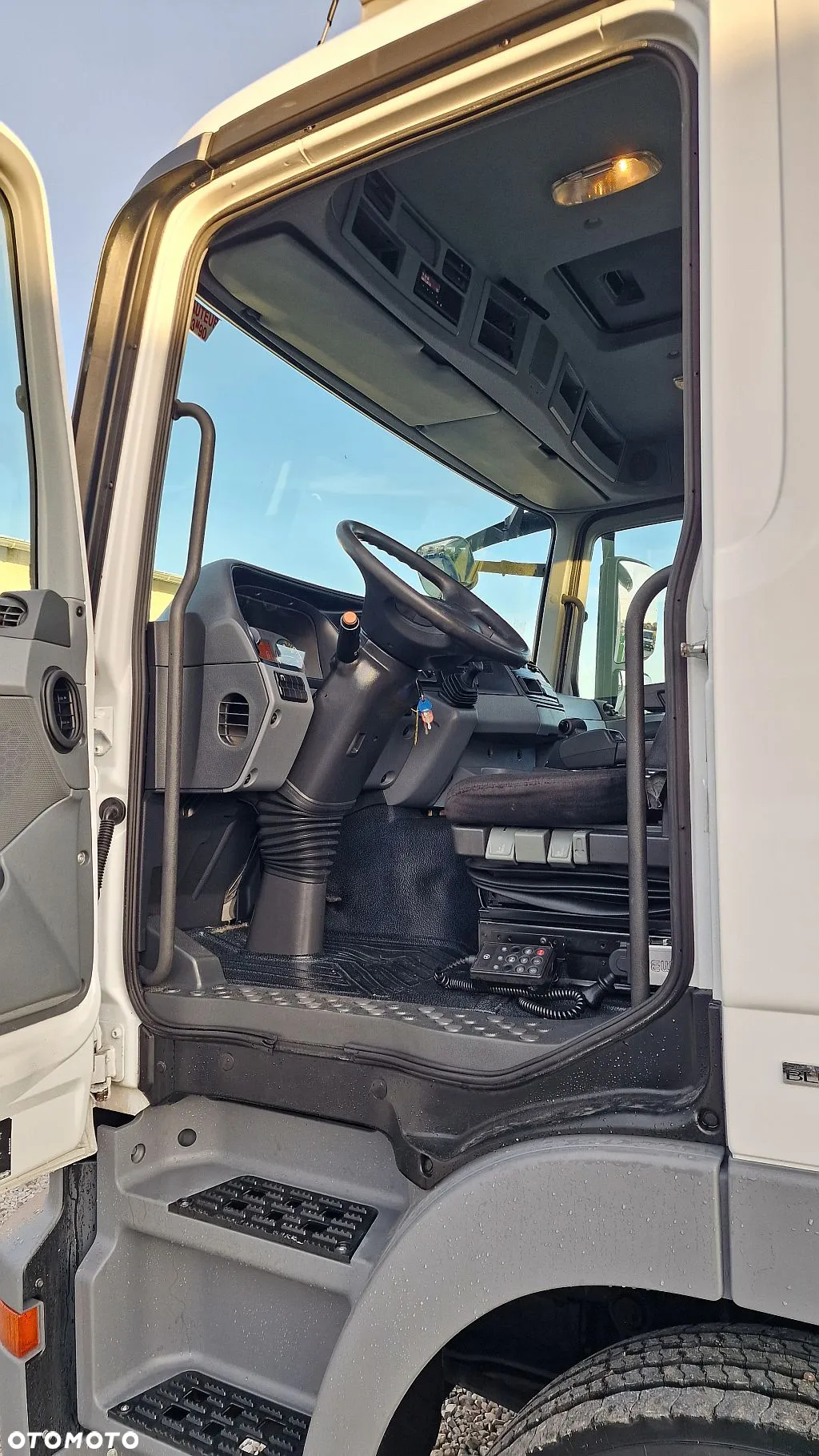 Mercedes-Benz Actros 1832 v6 Kiper wywrotka 4x2 Klima zaczep blokada - 13