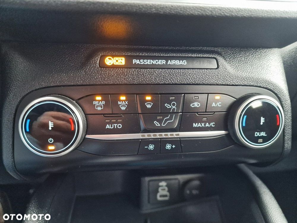 Ford Kuga 2.5 Duratec FHEV TITANIUM - 30