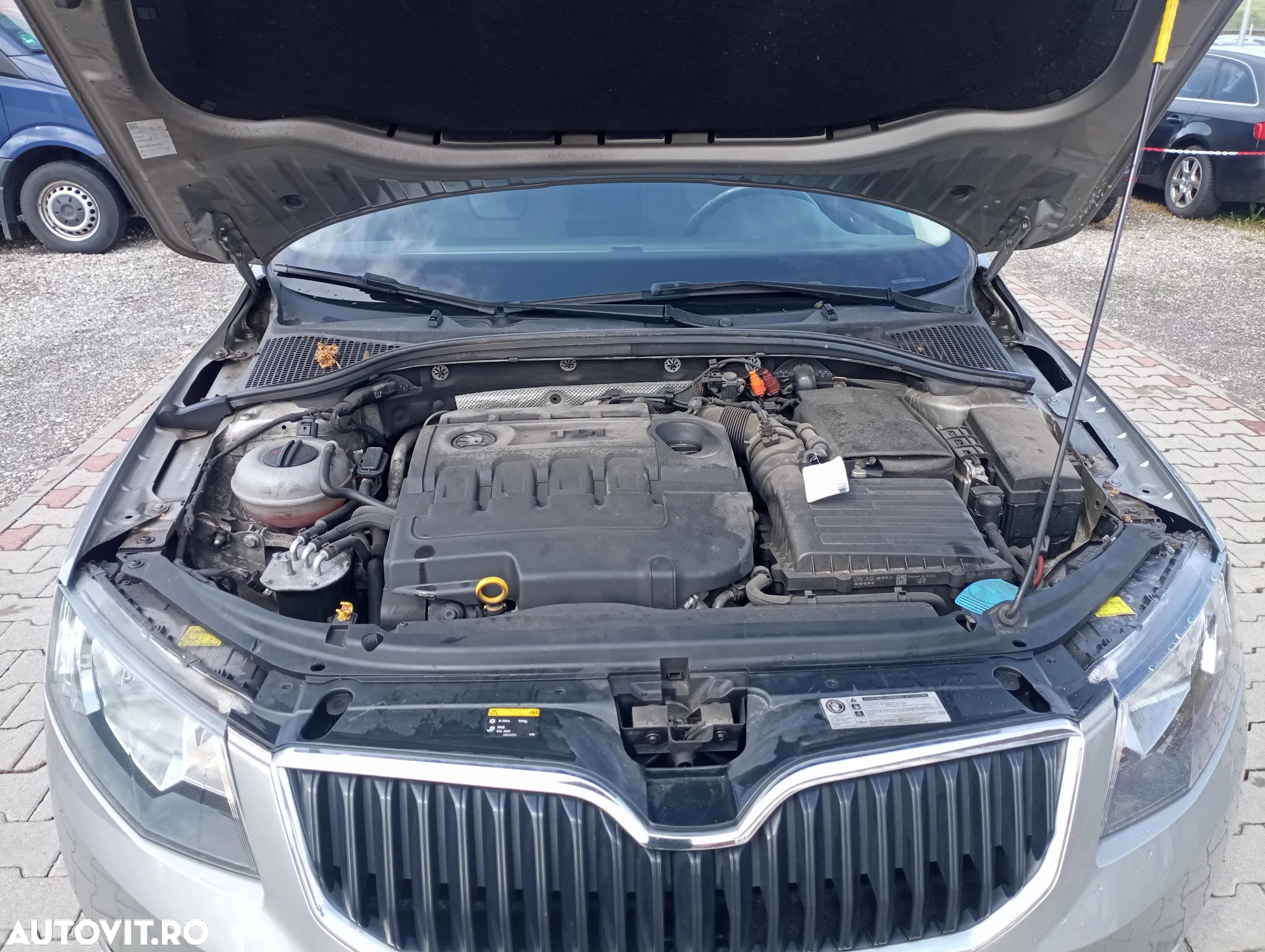 Skoda Octavia Combi Diesel 2.0 TDI 4X4 Ambition - 6
