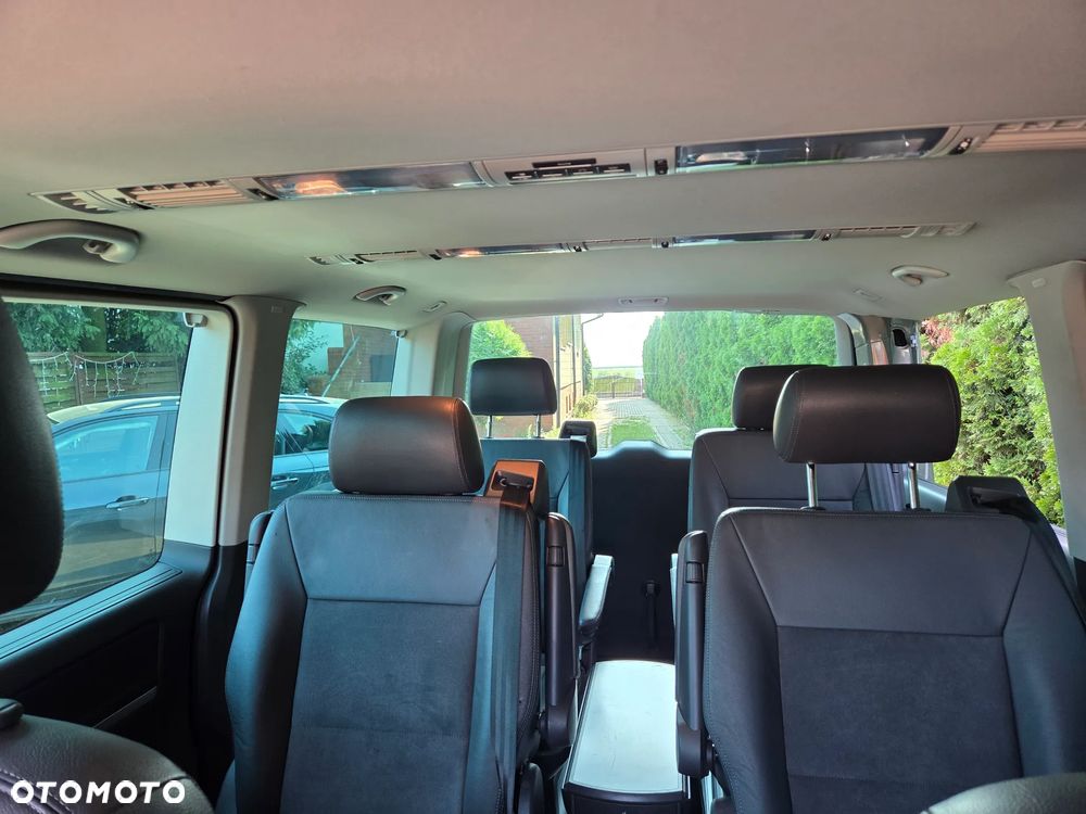 Volkswagen Multivan - 16
