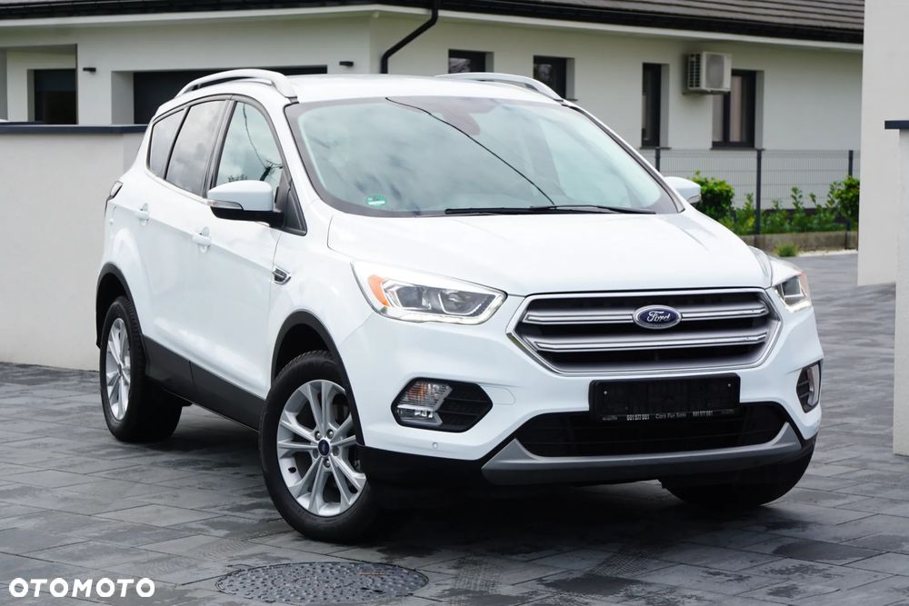 Ford Kuga 1.5 EcoBoost 2x4 Titanium