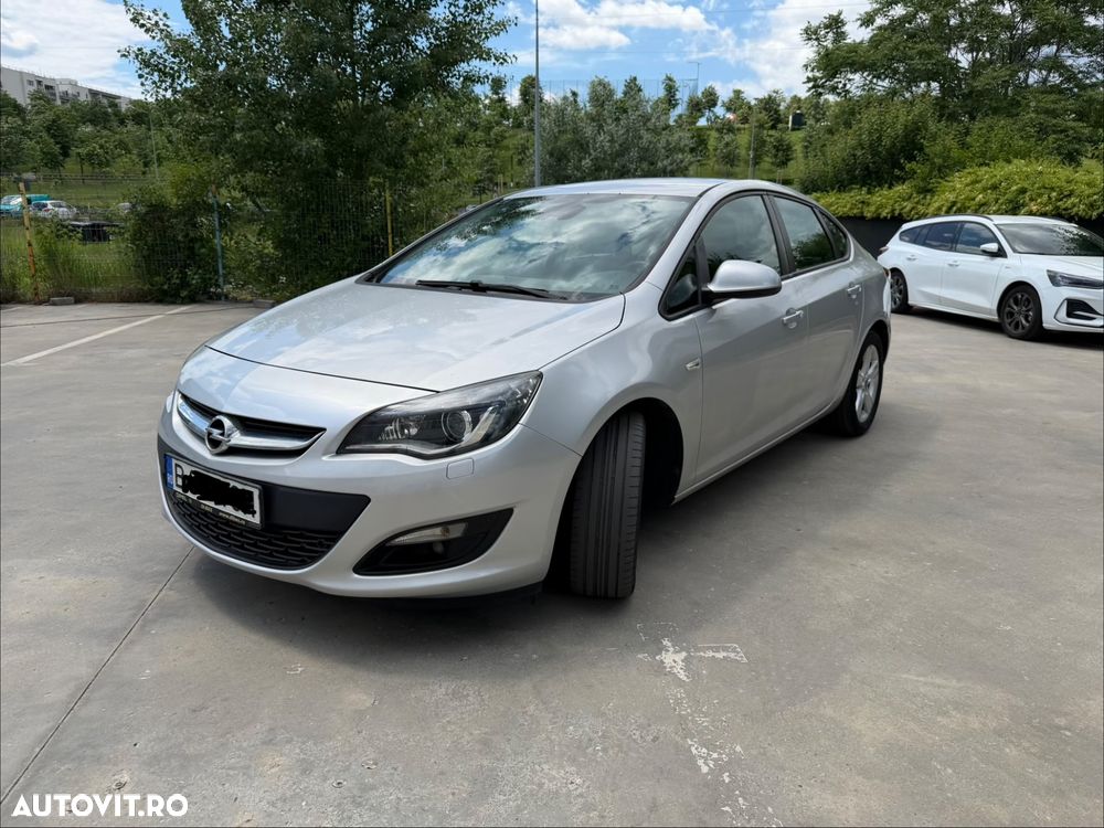 Opel Astra - 2
