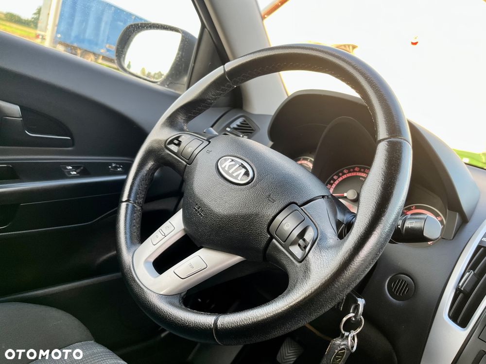 Kia Ceed 1.4 CVVT Attract - 23