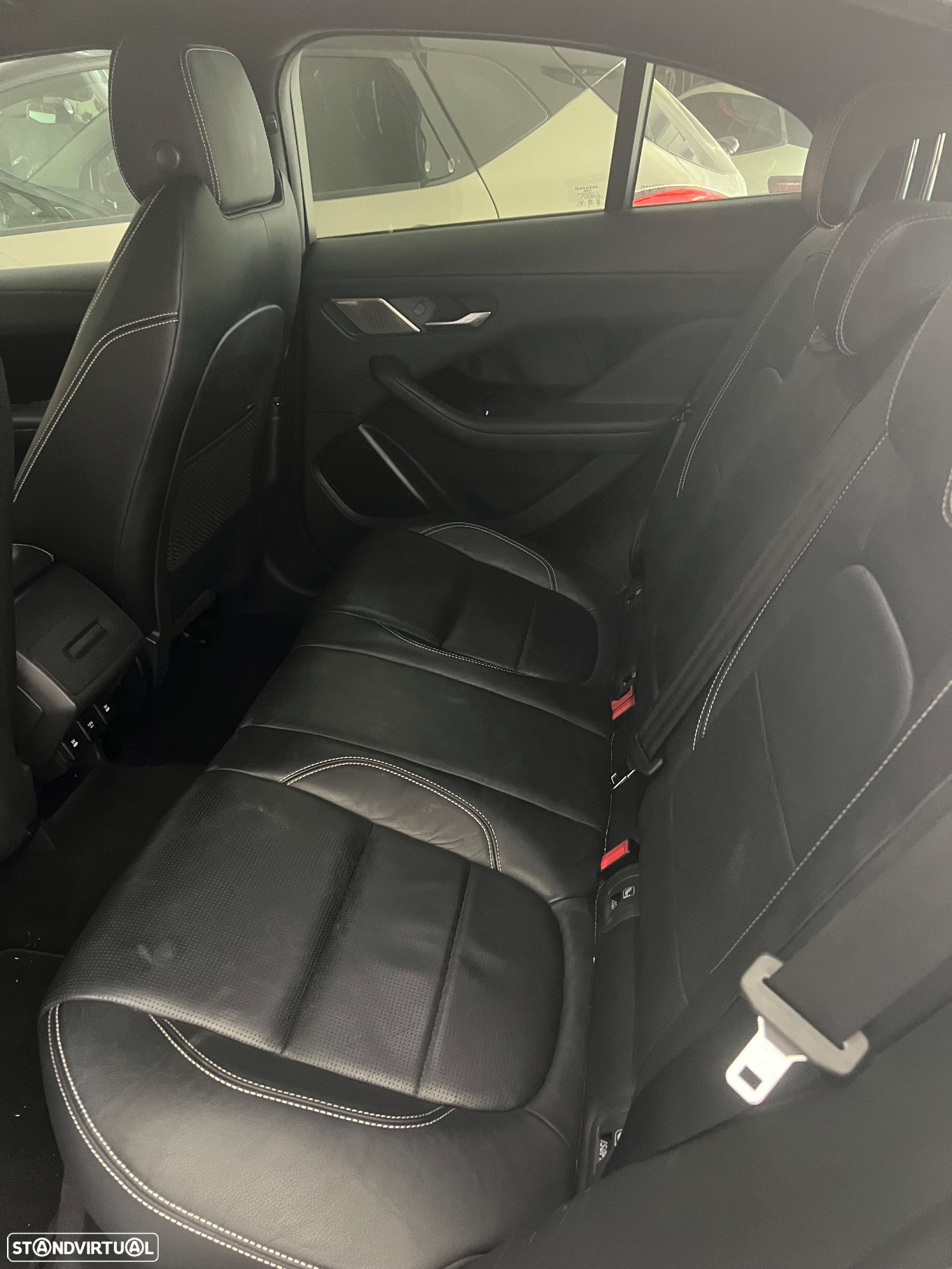 Jaguar I-Pace EV400 AWD First Edition - 8