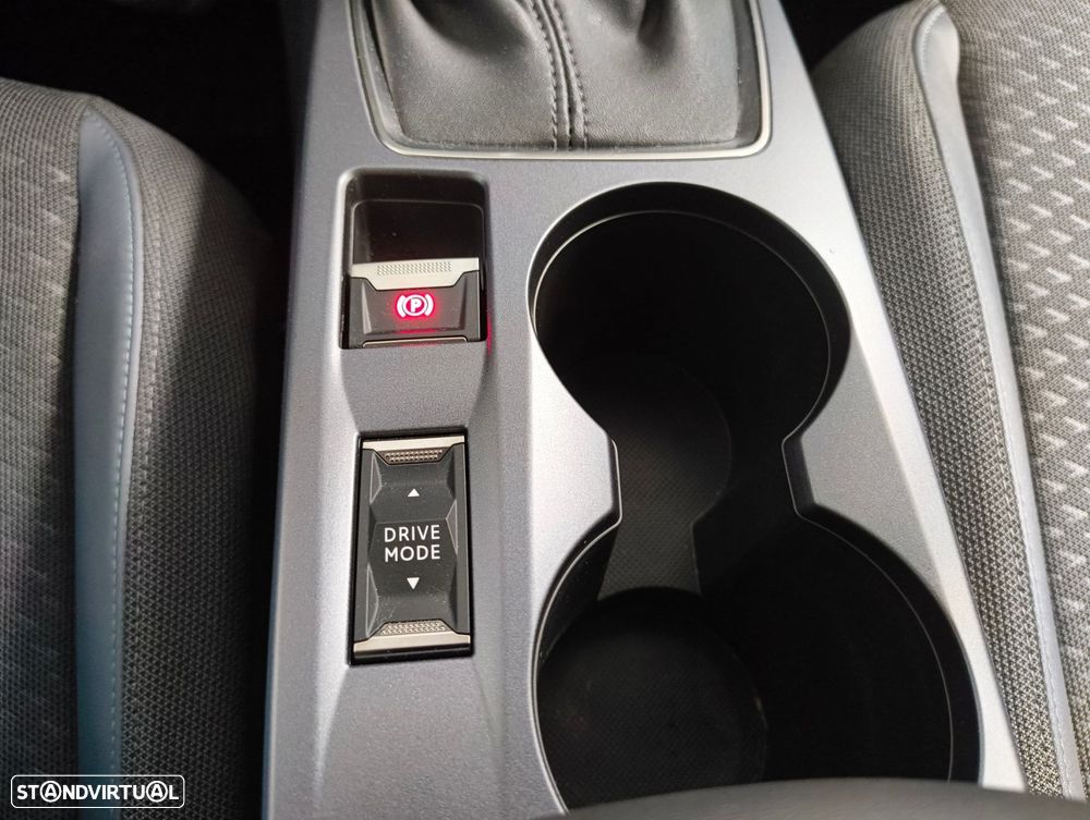 Peugeot 2008 1.2 PureTech Allure - 18