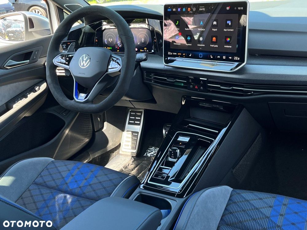 Volkswagen Golf - 10
