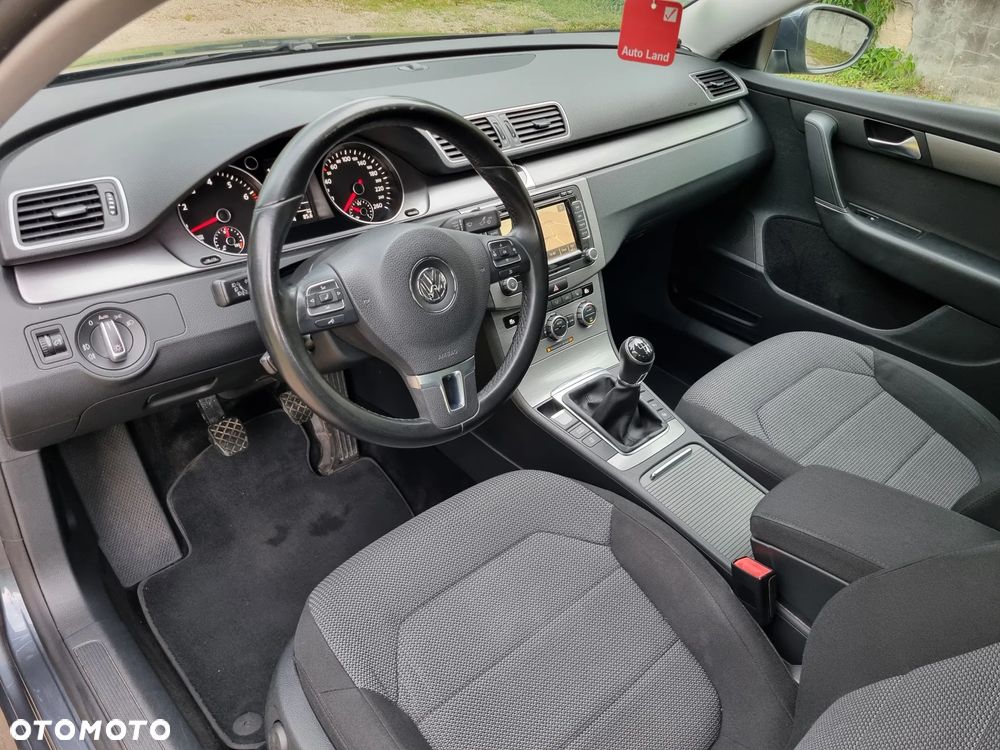 Volkswagen Passat 1.8 TSI Comfortline - 10