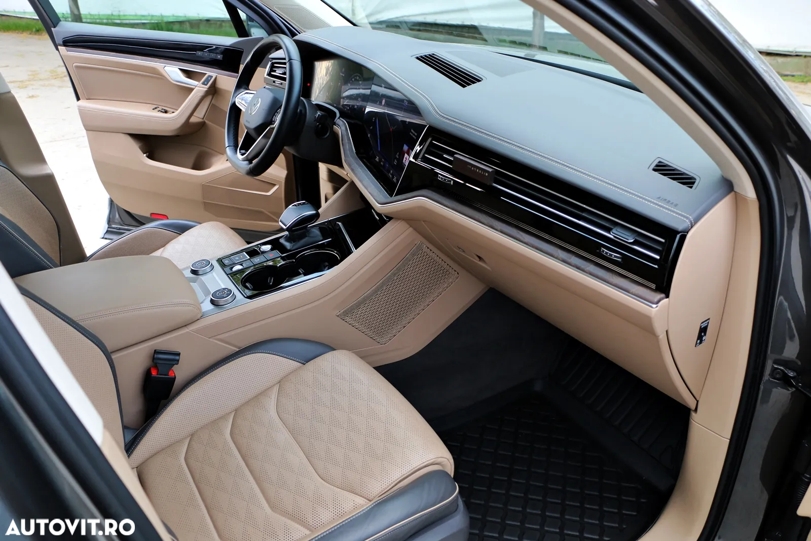 Volkswagen Touareg - 18