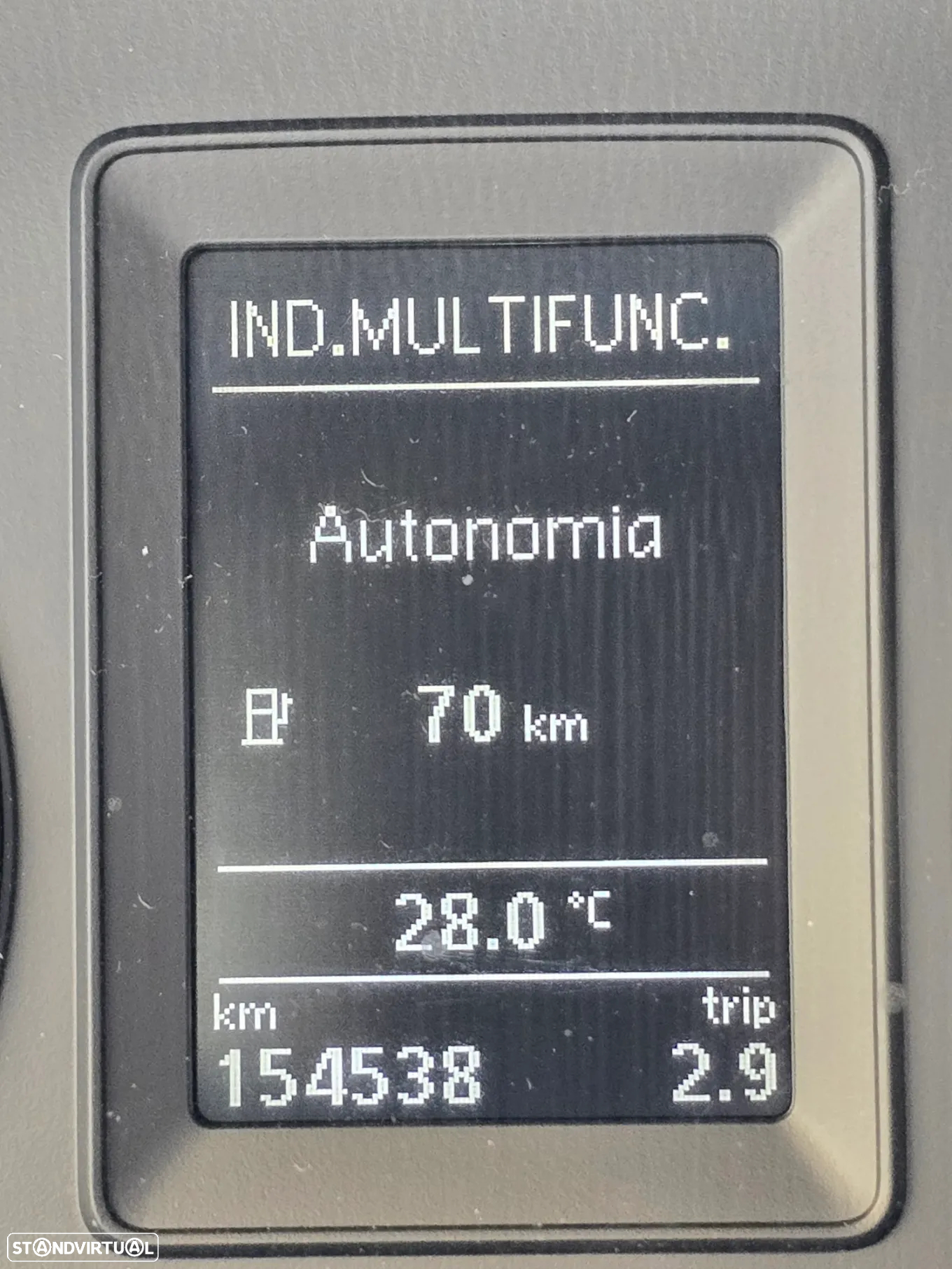 VW Jetta 1.6 TDi Confortline - 22