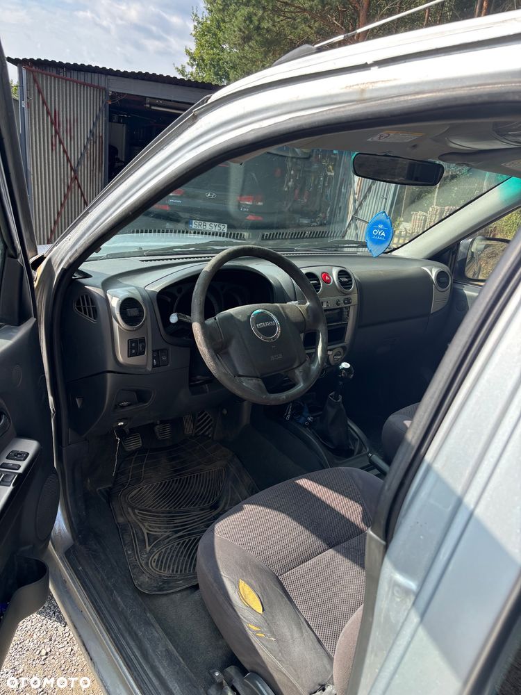 Isuzu D-Max - 4