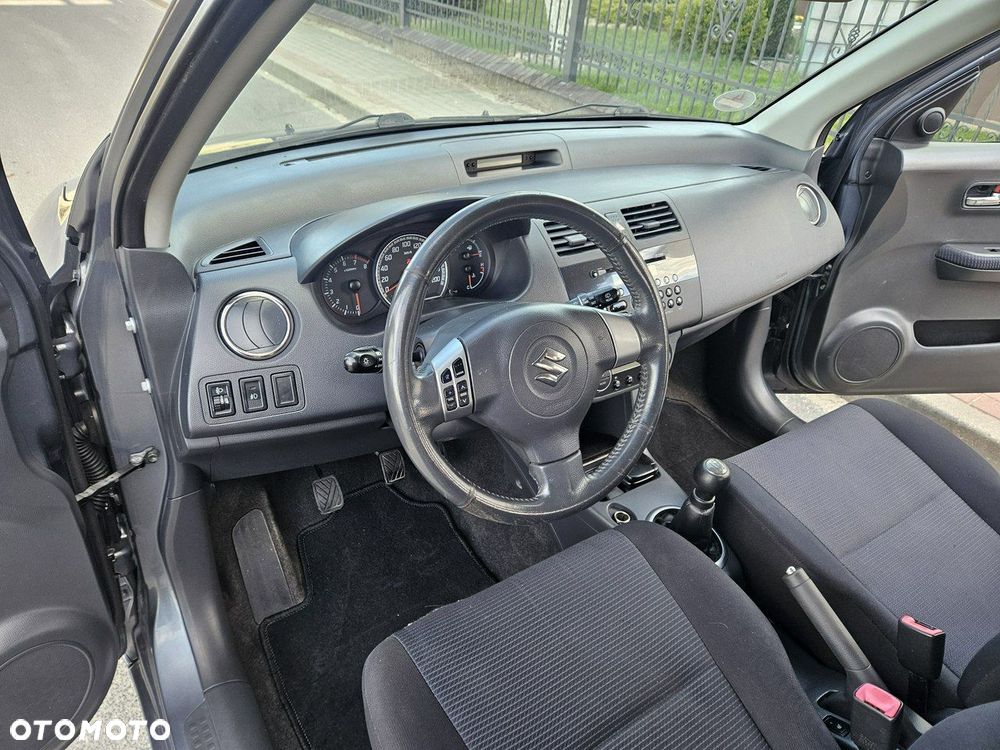 Suzuki Swift 1.3 GS / Premium 4WD - 8