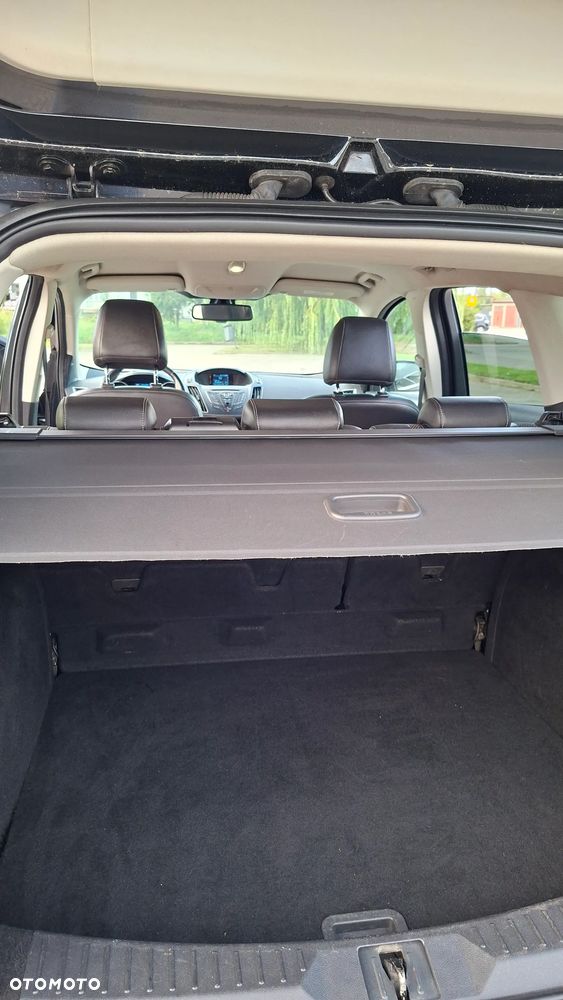Ford Kuga - 13