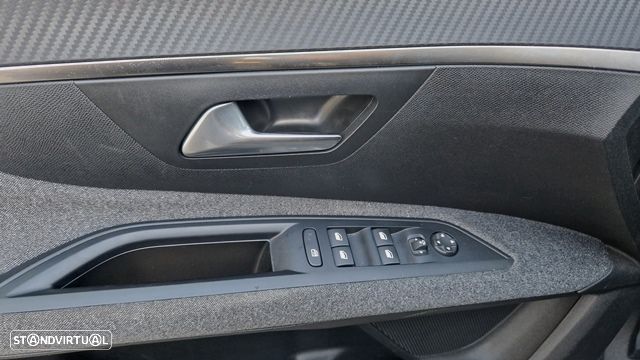 Peugeot 5008 PureTech 130 EAT8 Stop & Start Allure Pack - 15