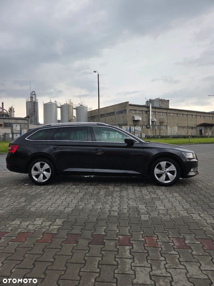 Skoda Superb 2.0 TDI Ambition - 4