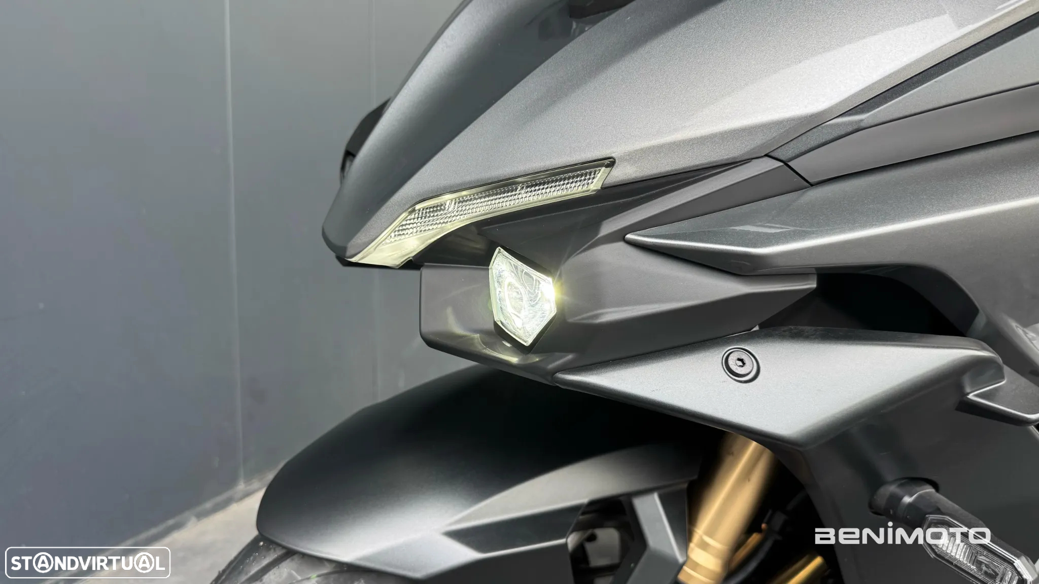 Suzuki GSX S 1000 GT - 11