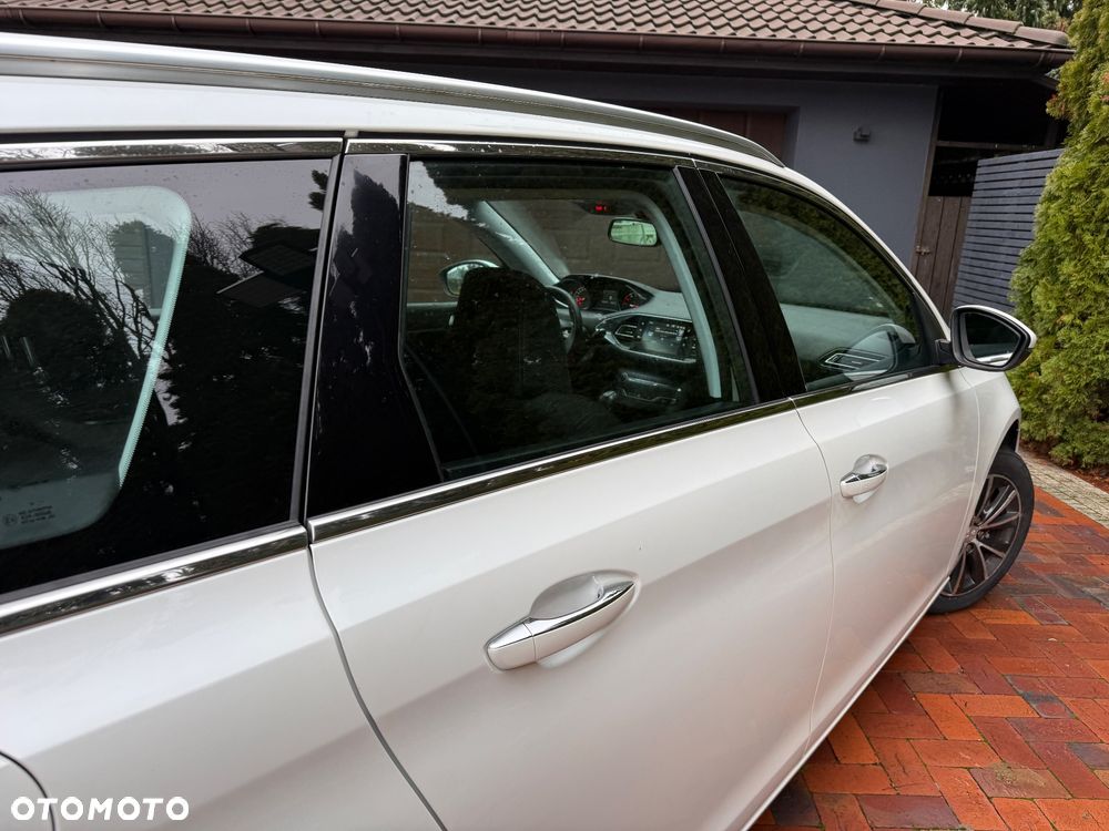 Peugeot 308 PureTech 110 Stop & Start Allure - 32