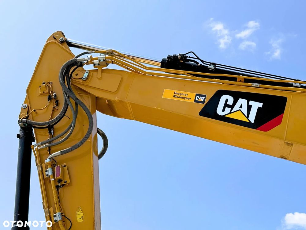 Caterpillar KOPARKA GĄSIENICOWA / 323 / 07B / CAT - 22