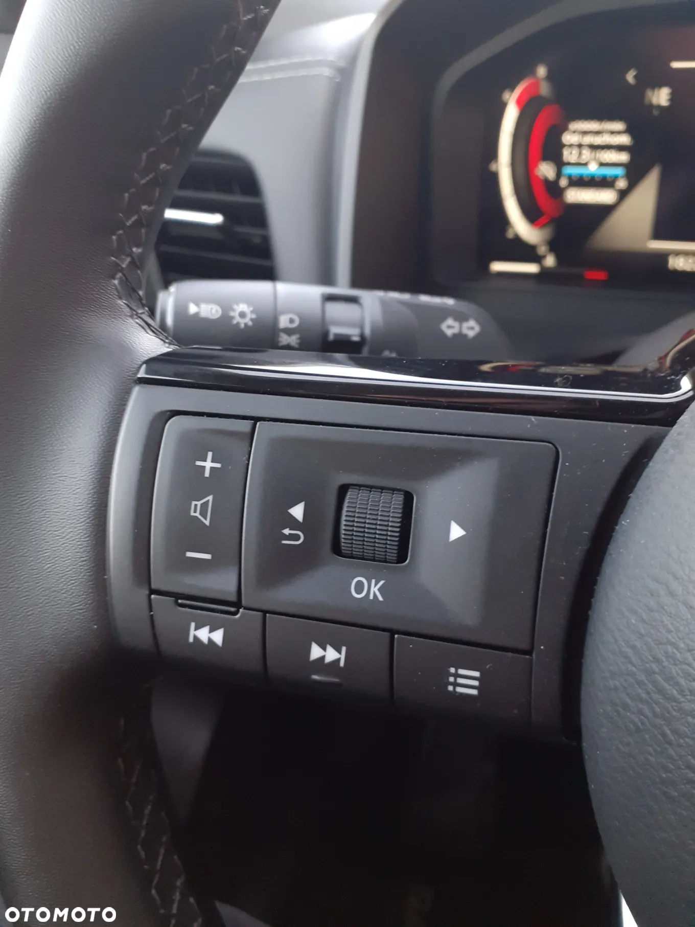 Nissan Qashqai 1.3 DIG-T mHEV N-Connecta - 10