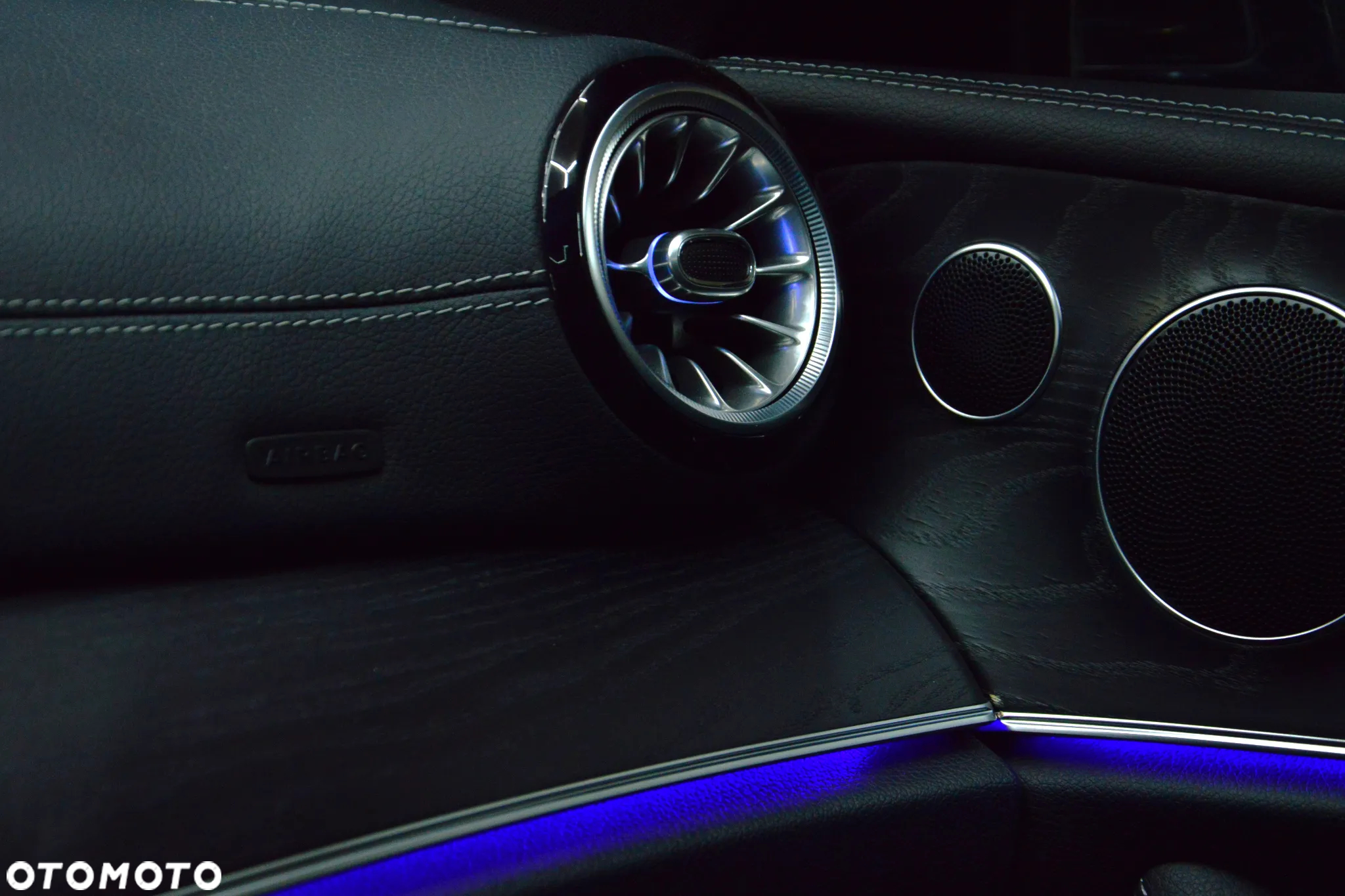 Mercedes-Benz Klasa E 220 d Coupe 4-Matic 9G-TRONIC - 18