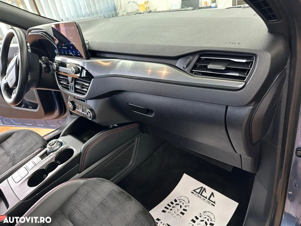 Ford Kuga ver-2-5-duratec-phev-st-line - 3