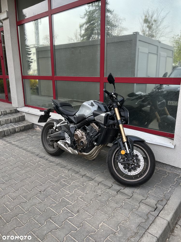 Honda CB - 16