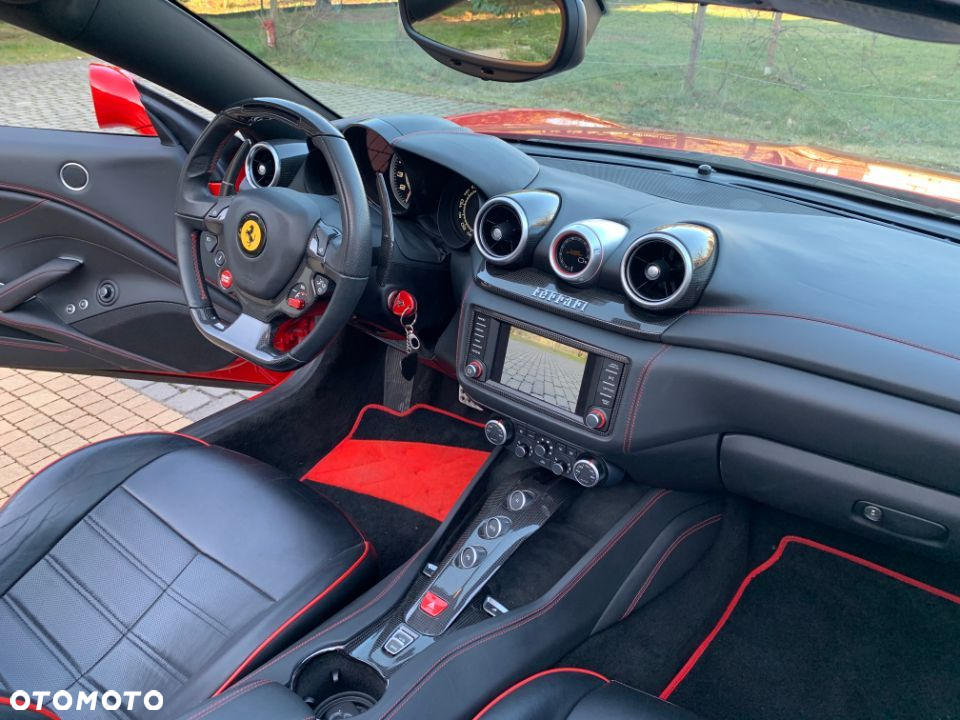 Ferrari California F1 DCT - 12