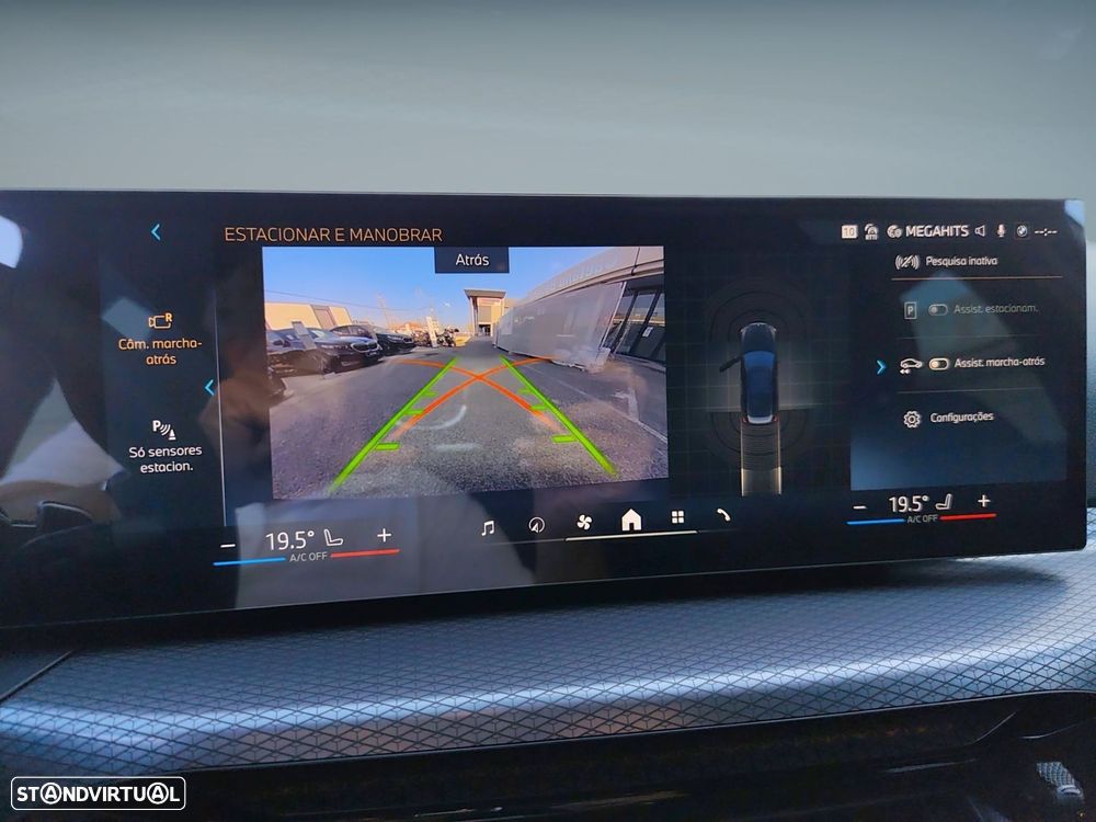 BMW 320 d Pack Desportivo M Auto - 33