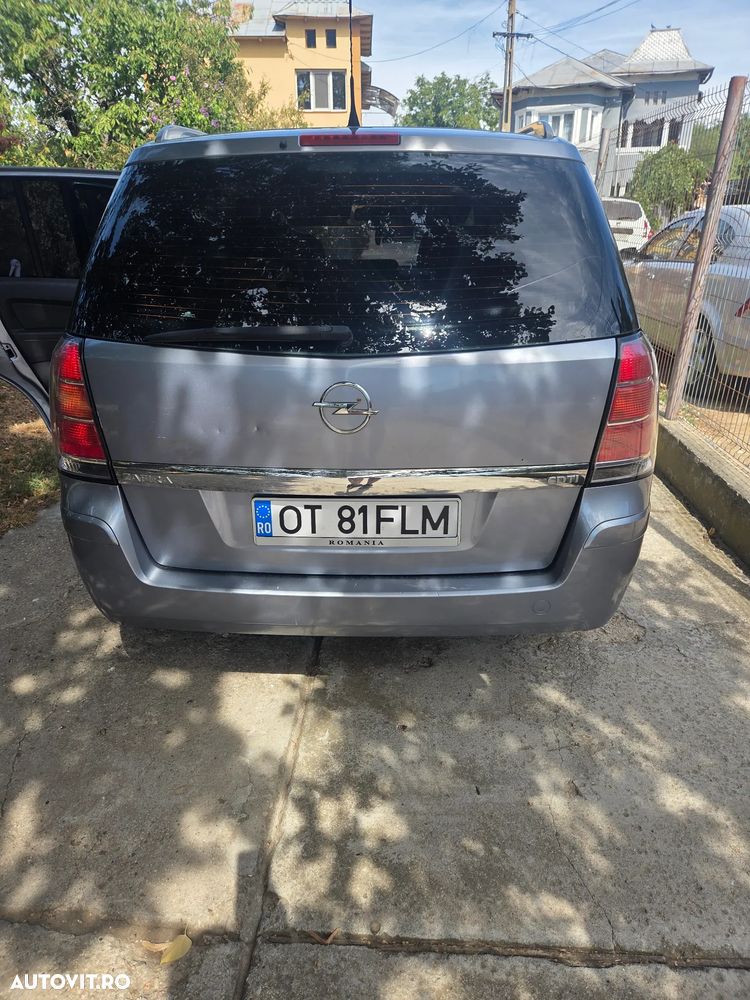 Opel Zafira - 2