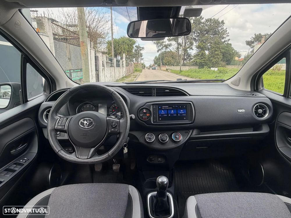 Toyota Yaris 1.0 VVT-i 20 Anos - 7