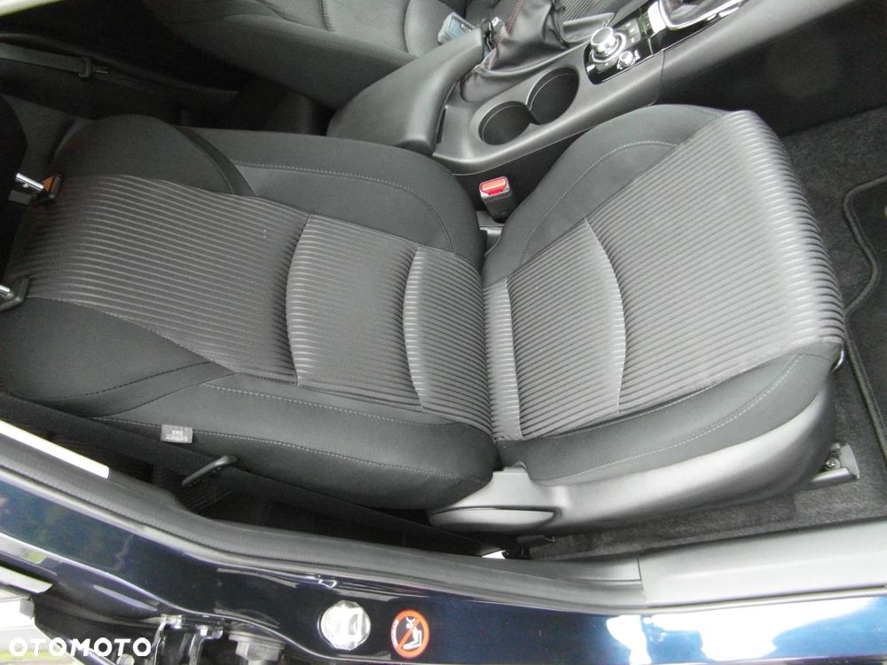 Mazda 3 SKYACTIV-G 120 Urban Limited - 19